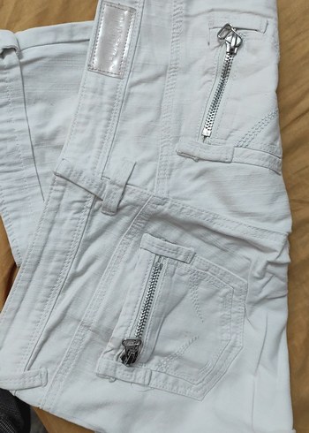 Kadın Beyaz Kısa Bermuda Şort - Görsel 3