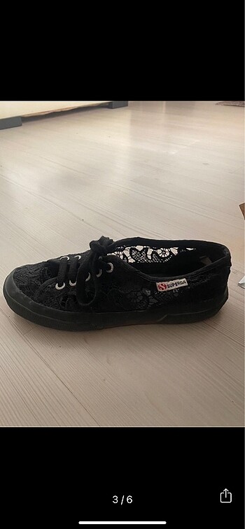 37 Beden Superga