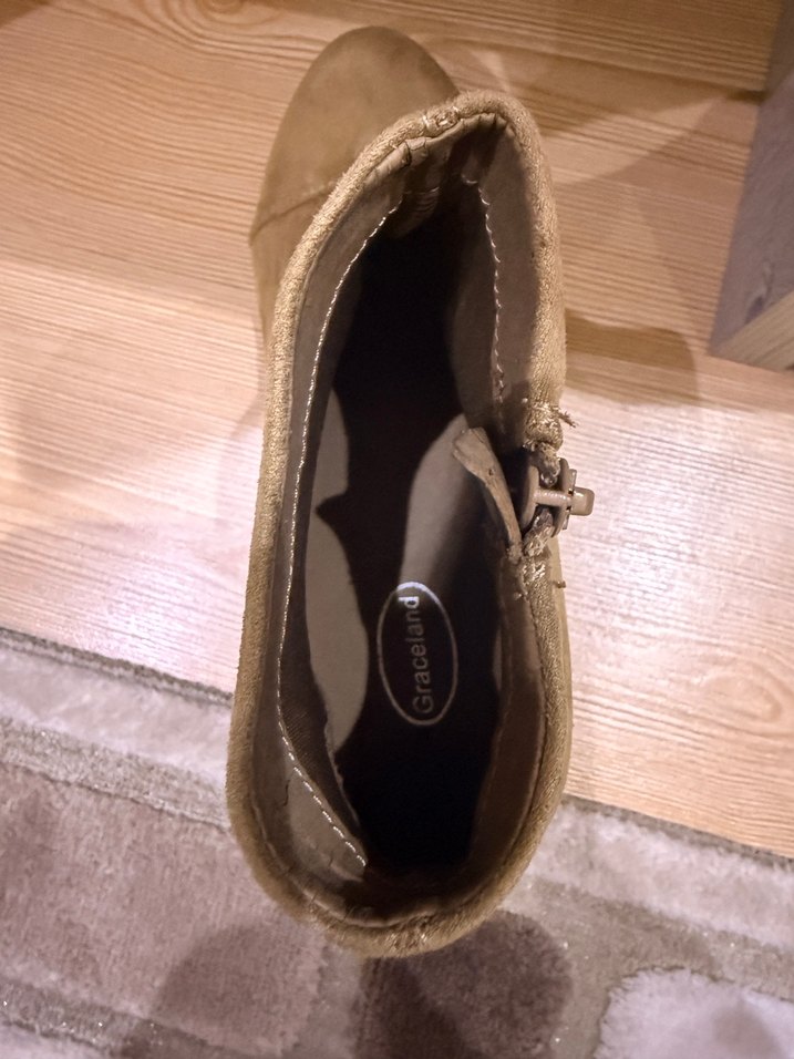 Bej Süet Kadın Dolgu Topuk Bot - Görsel 5