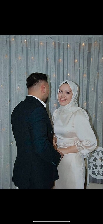Betty & Sam Ekru Nişan Elbisesi