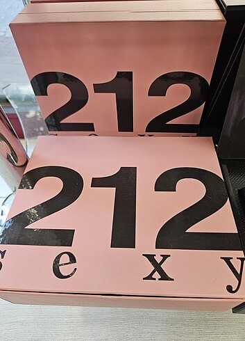 Carolina Herrera 212 sexy