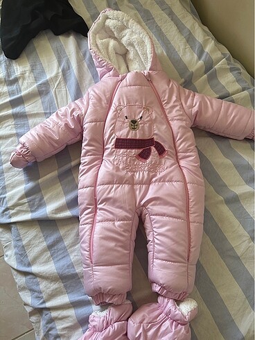 İçi yünlü pembe bebek tulumu