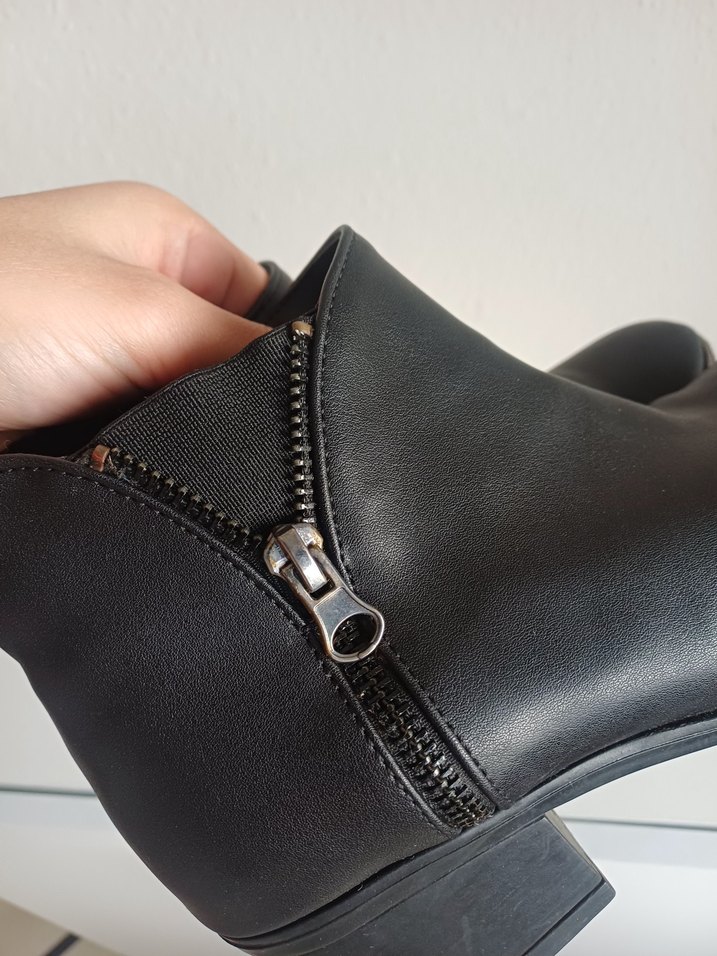 Siyah Deri Kadın Bot, Tokalı, Kalın Topuklu - Görsel 2