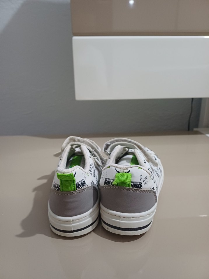 Kaydırmaz Bantlı Beyaz Erkek Çocuk Spor Ayakkabı - Görsel 3