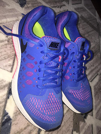 38 Beden mavi Renk Mavi Nike ayakkabı numarası 38,5
