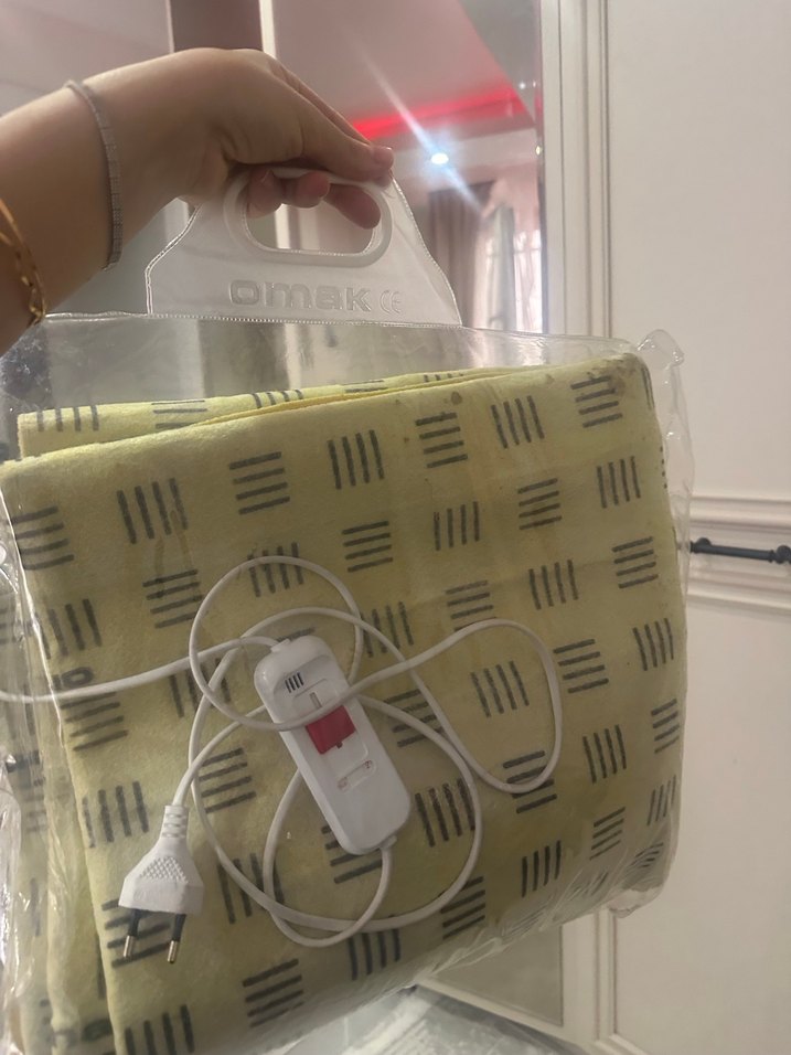 Elektrikli battaniye Beyaz Baskılı Yastık ve Kılıfı - Görsel 2