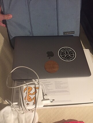 Macbook pro (Basak Hanim?a ozel ilan)