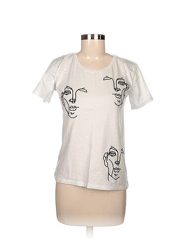 Atmosphere T-shirt %70 İndirimli.