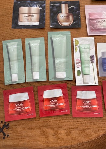 Kadınlar için Cilt Bakım Seti Örnekleri23 adet - Görsel 3