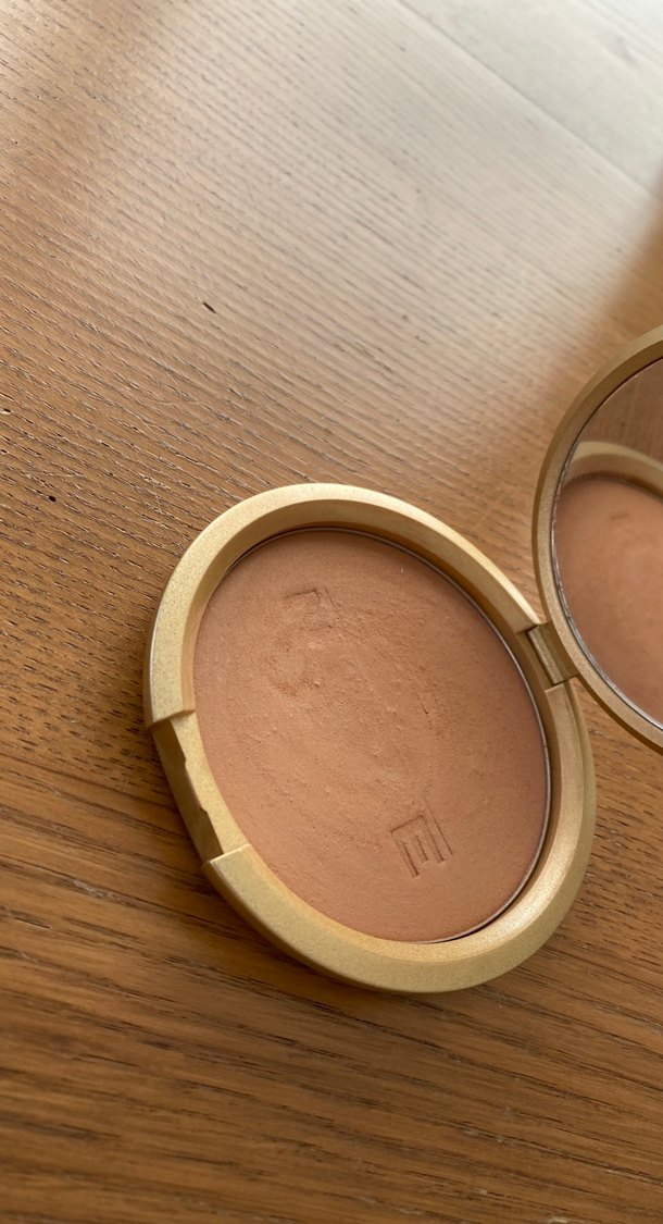 NUXE Parlak Bej Pudra 1 ay oldu açalı - Görsel 3