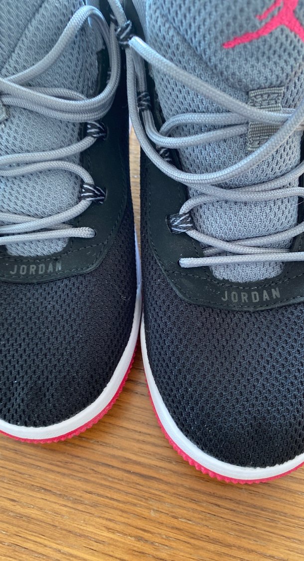 Gri Siyah Basketbol Ayakkabısı Velcro Detaylı - Görsel 3