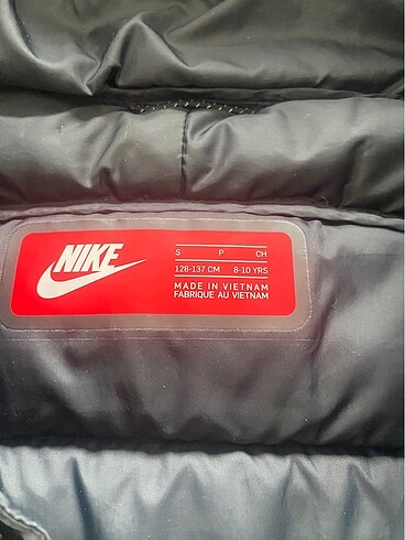 Nike Kaz tüyü mont bir kış kullanıldı