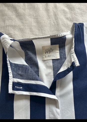 Zara Kadın Beyaz Lacivert Çizgili Pamuklu Gömlek