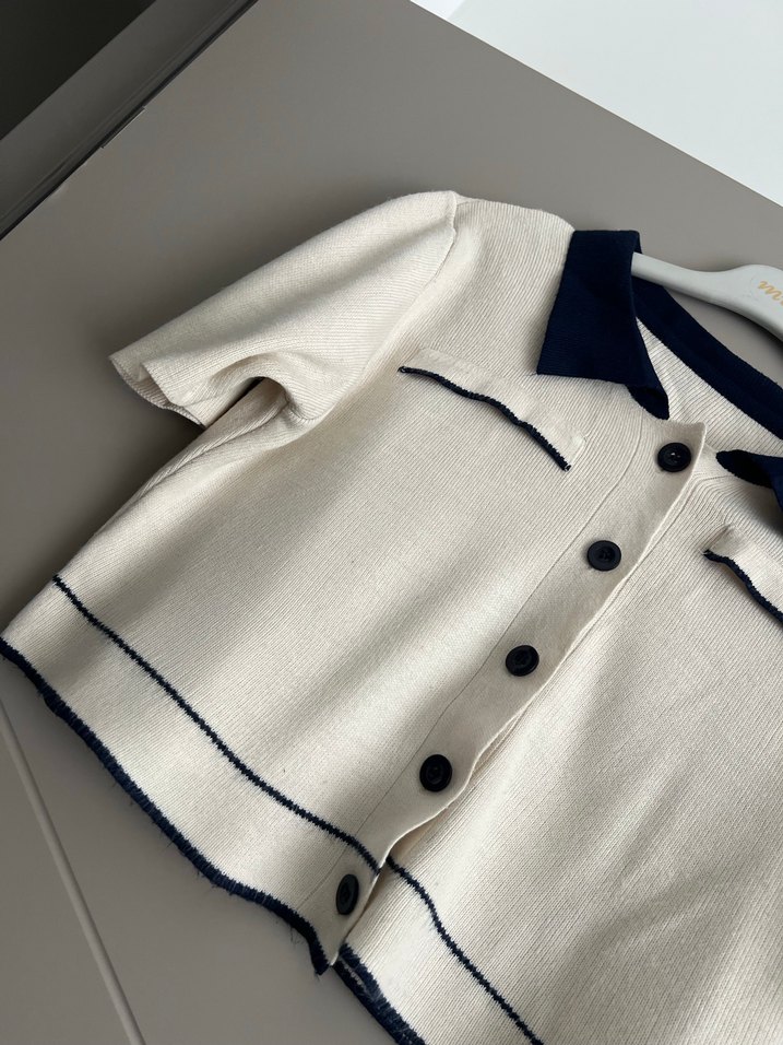 Düğmeli Kısa Kollu Beyaz Kadın Hırka - Görsel 2