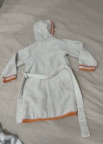 Kapüşonlu Nakışlı erkek Çocuk Bornozu - Görsel 4