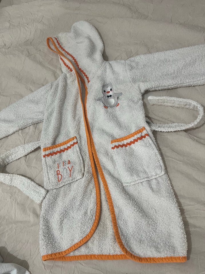 Kapüşonlu Nakışlı erkek Çocuk Bornozu - Görsel 2