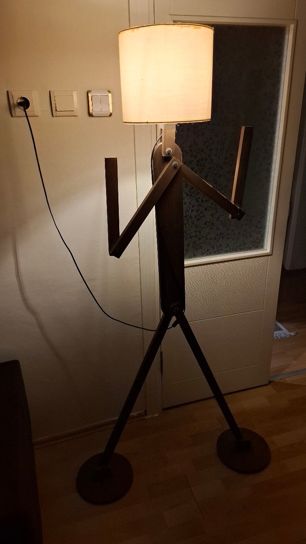 Ahşap Figürlü Ayaklı Lamba - Görsel 2