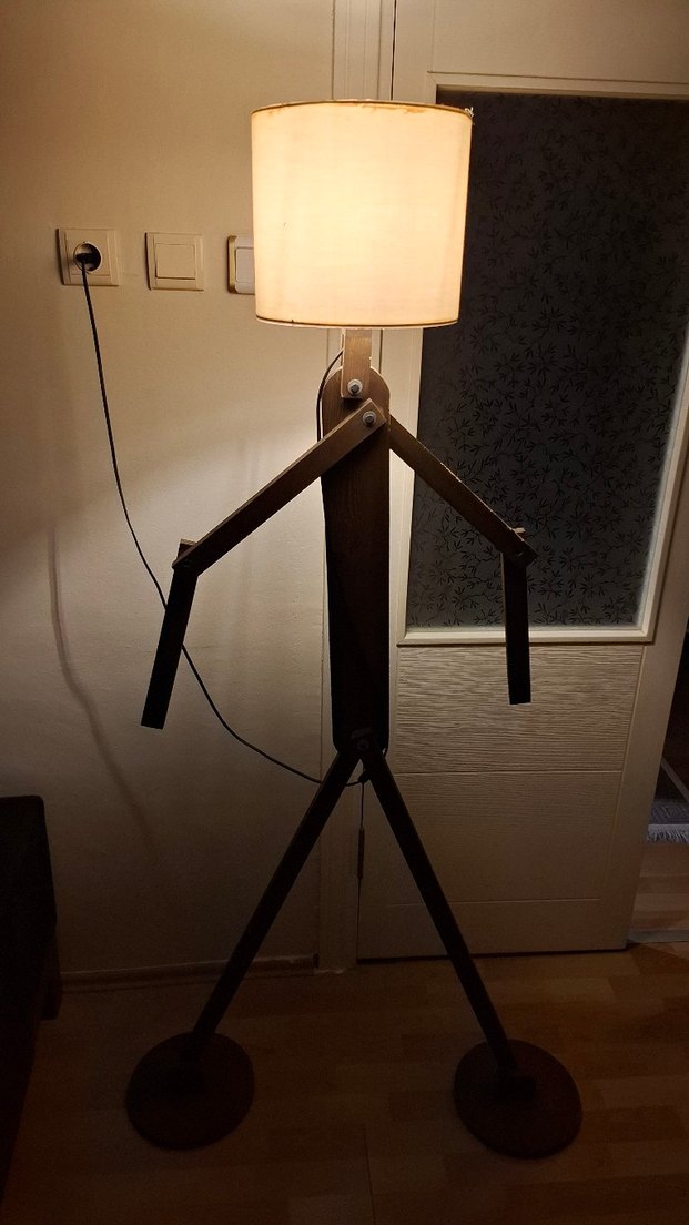 Ahşap Figürlü Ayaklı Lamba - Görsel 3