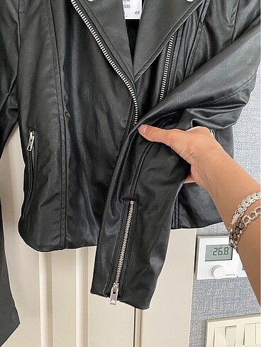 xs Beden siyah Renk H&M deri ceket