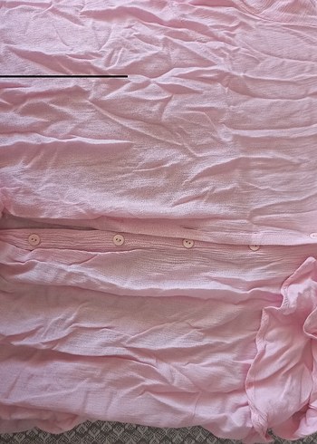 LC Waikiki Pembe V Yaka Kısa Kollu ince gömlek