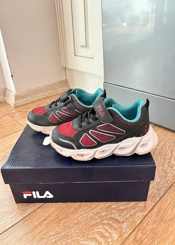Fila  27