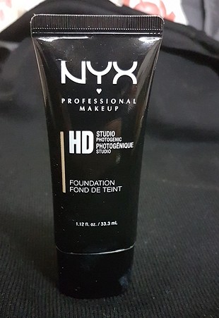 Nyx - Hd Fondöten Nyx Makyaj %25 İndirimli - Gardrops