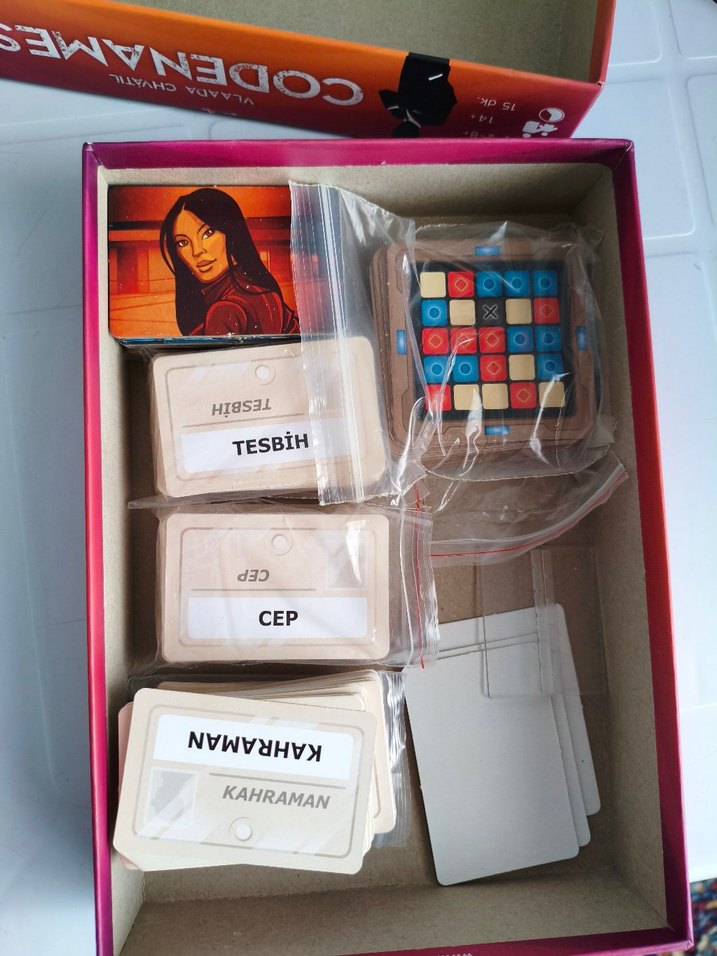 Codenames Çok Gizli Kelime Oyunu (orjinal) - Görsel 2