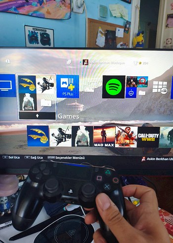 Sony PlayStation 4 Slim 1 tb Konsol ve 2 Kontrol - Görsel 5