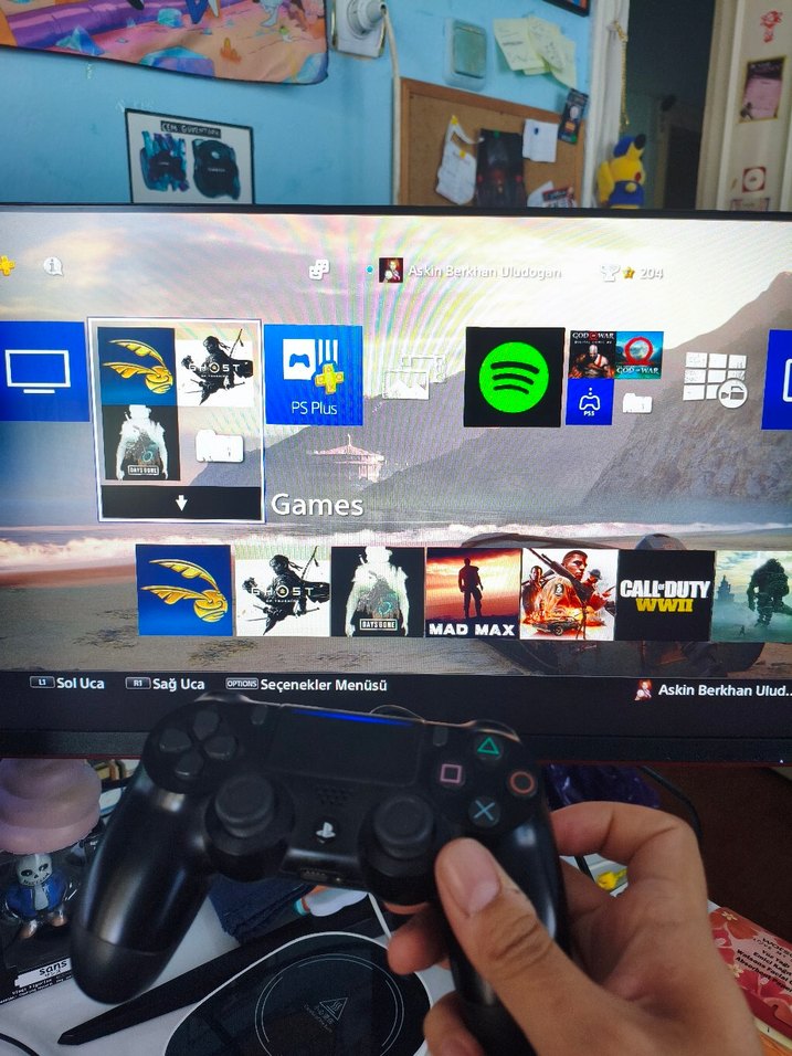 Sony PlayStation 4 Slim 1 tb Konsol ve 2 Kontrol - Görsel 5