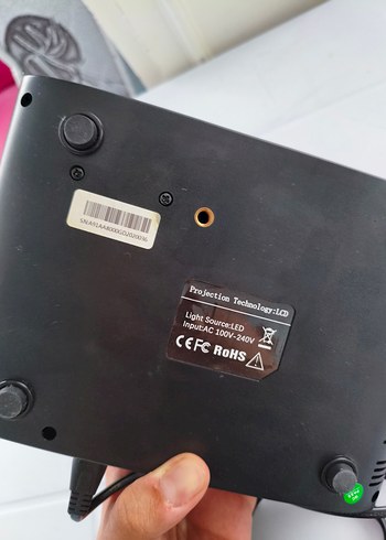 Siyah Mini Projektör ve Uzaktan Kumanda - Görsel 4