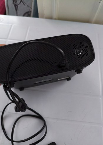 Siyah Mini Projektör ve Uzaktan Kumanda - Görsel 3