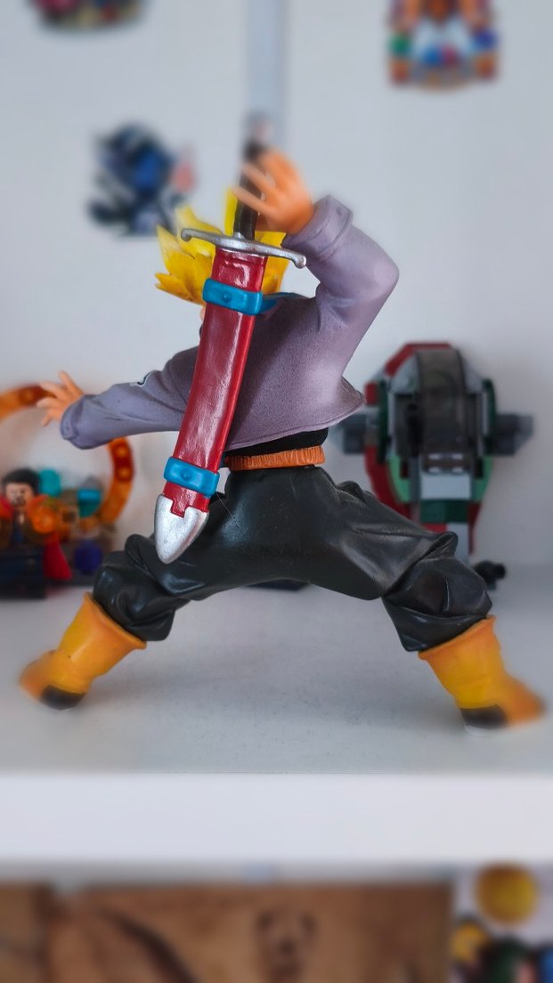 Dragon Ball Trunks figure - Görsel 2