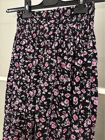 H&M Çiçekli Pantalon