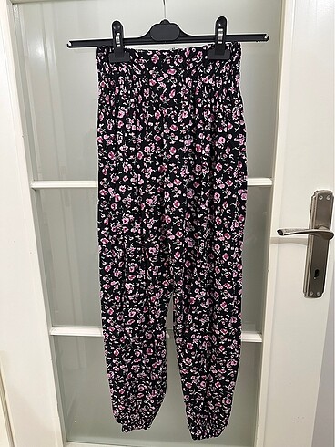 m Beden siyah Renk Çiçekli Pantalon