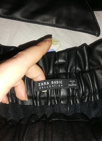 Zara Zara markalı deri lastikli şort