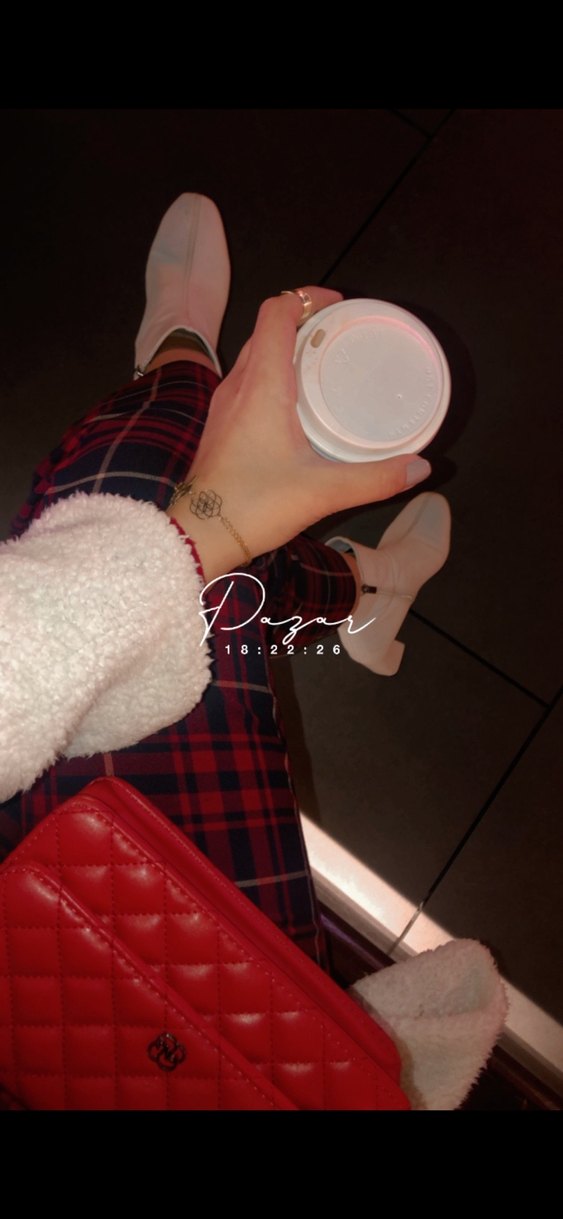 Kadın Kırmızı Ekose Pilili Kumaş Pantolon - Görsel 2