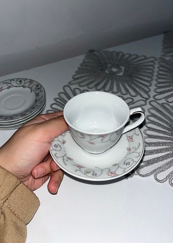Gri Desenli Beyaz Porselen Fincan ve Tabağı - Görsel 2