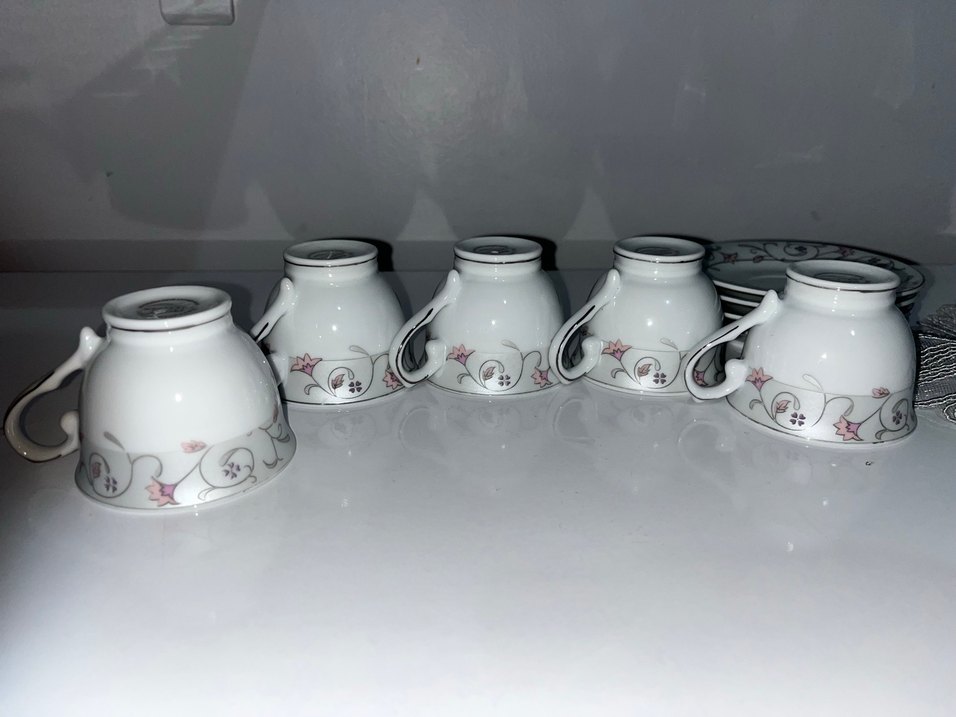 Gri Desenli Beyaz Porselen Fincan ve Tabağı - Görsel 4