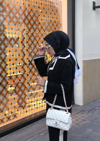 Siyah Parlak Etnik Desenli Kadın Takım - Görsel 2