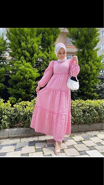 Pembe pöti kare elbise