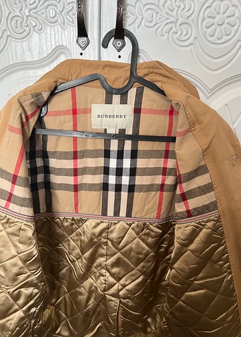 Burberry Kapitone Ceket