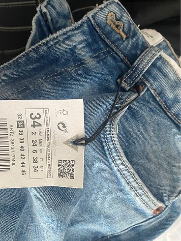 34 Beden mavi Renk Zara jean