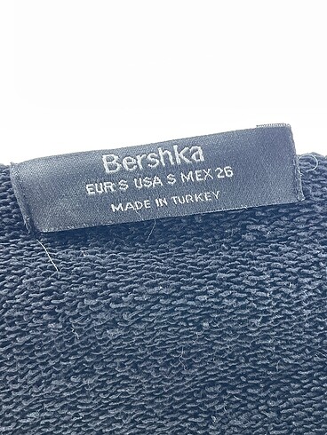 s Beden siyah Renk Bershka Sweatshirt %70 İndirimli.