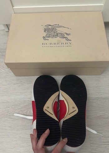 Burberry - Görsel 3