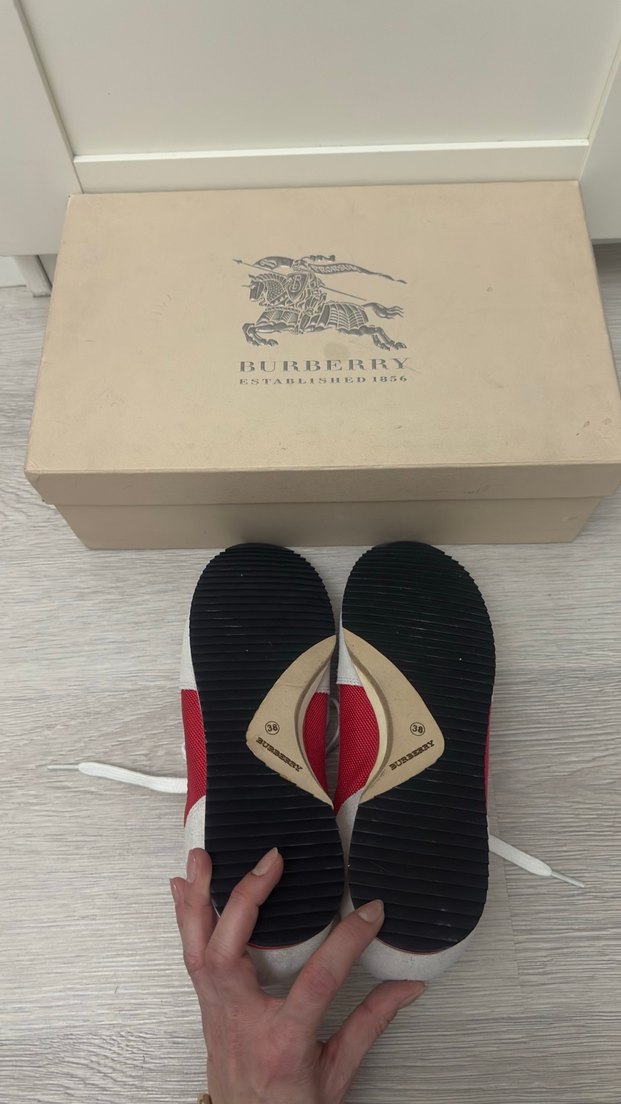 Burberry - Görsel 3