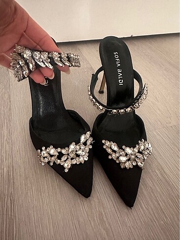 Manolo Blahnik sofia baldi
