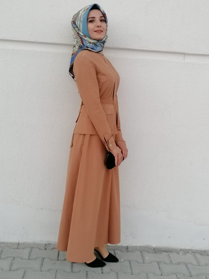 Camel Renkli Kemerli Uzun Elbise - Görsel 3