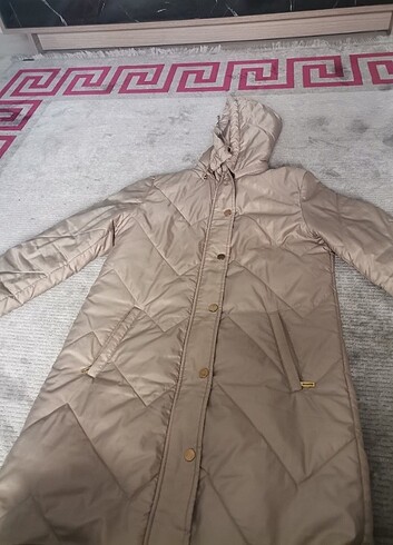 Selen marka şişme mont 