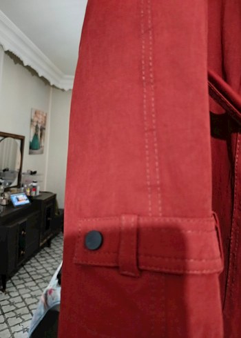 Kemerli Kırmızı Süet Uzun Trençkot - Görsel 6