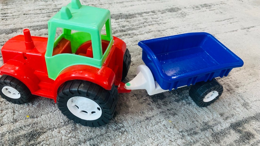 Renkli Plastik Oyuncak Traktör - Görsel 2